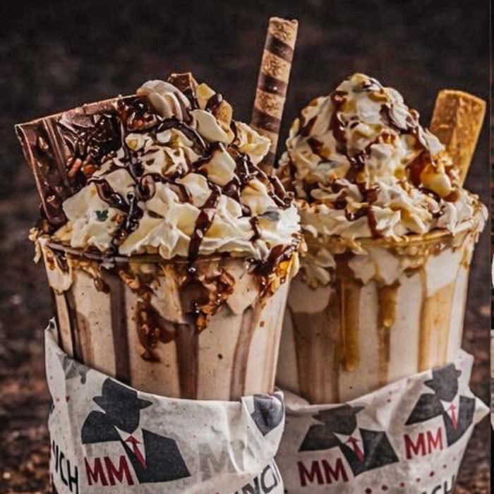 2 refreshing milkshakes served at Munch Mafia Takeaway in Greenock 